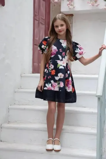 صورة فستان بناتي مشجر قصير